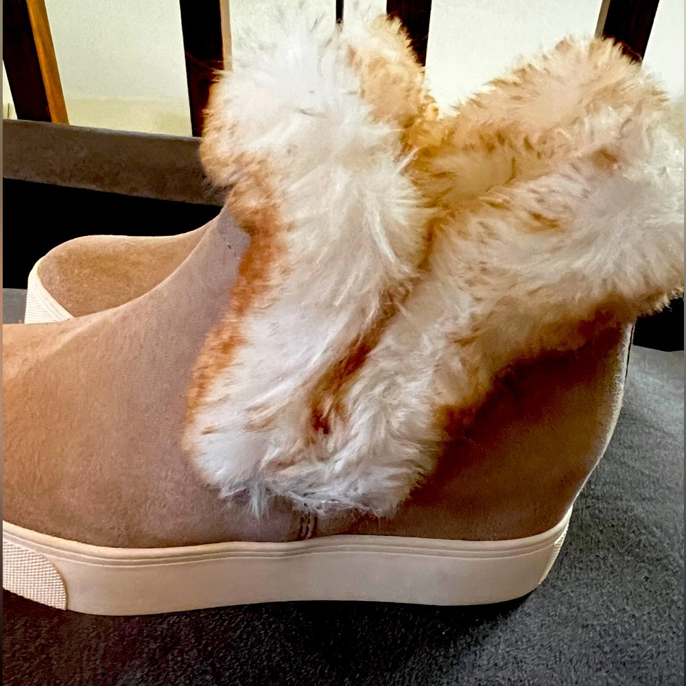 NWT. Best fit for a size 7.